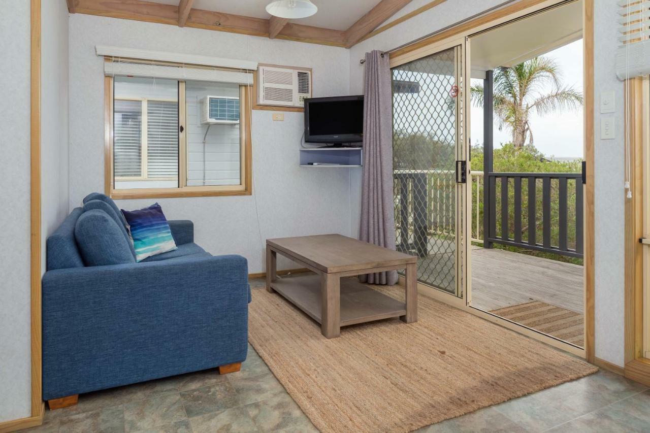 Tuross Beach Cabins & Campsites Теросс-Хед Экстерьер фото